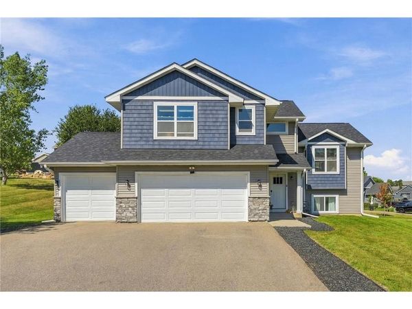 2060 Pleasant Drive, Prescott, WI 54021