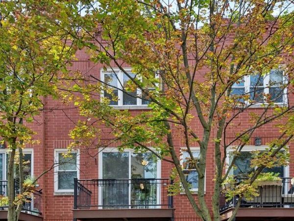 2835 N Wolcott Avenue , Unit F, Chicago, IL 60657