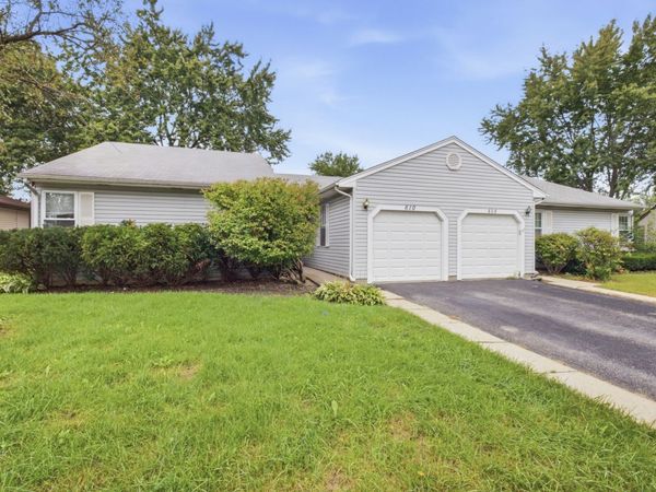 610 Lyon Court , Buffalo Grove, IL 60089