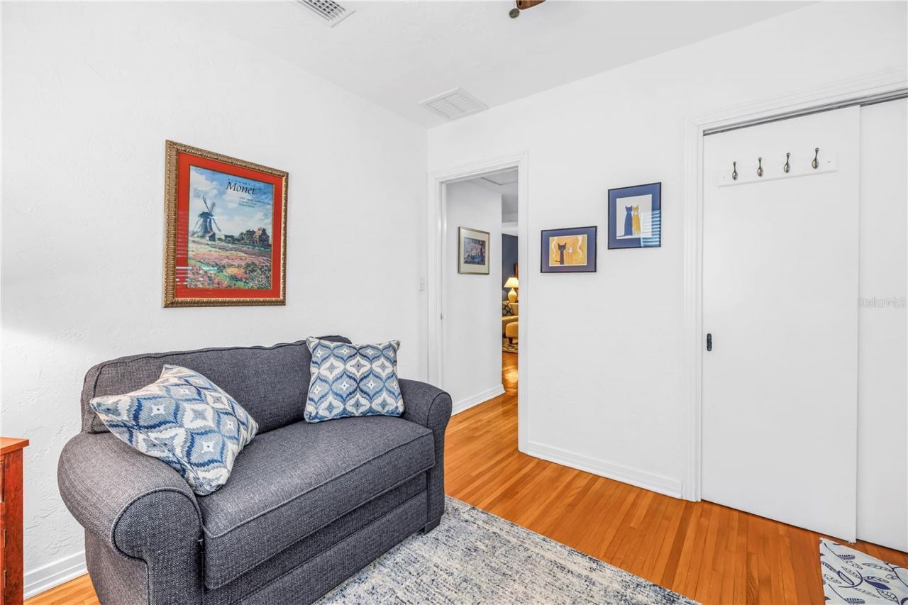755 39th Avenue Ne, Saint Petersburg, FL 33703 Photo