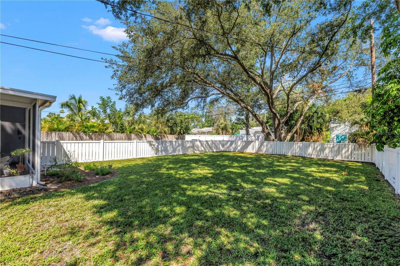 755 39th Avenue Ne, Saint Petersburg, FL 33703 Photo