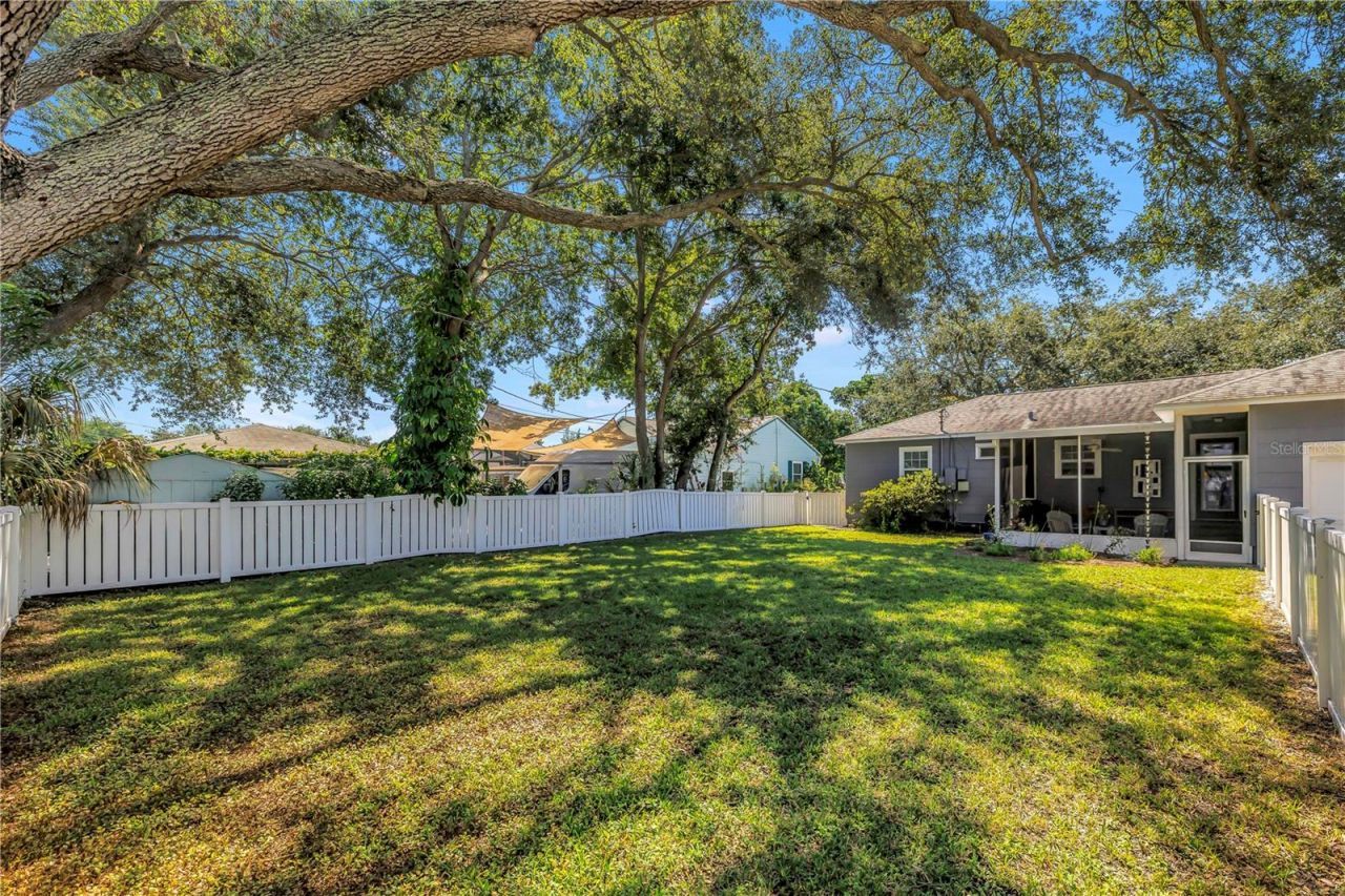 755 39th Avenue Ne, Saint Petersburg, FL 33703 Photo