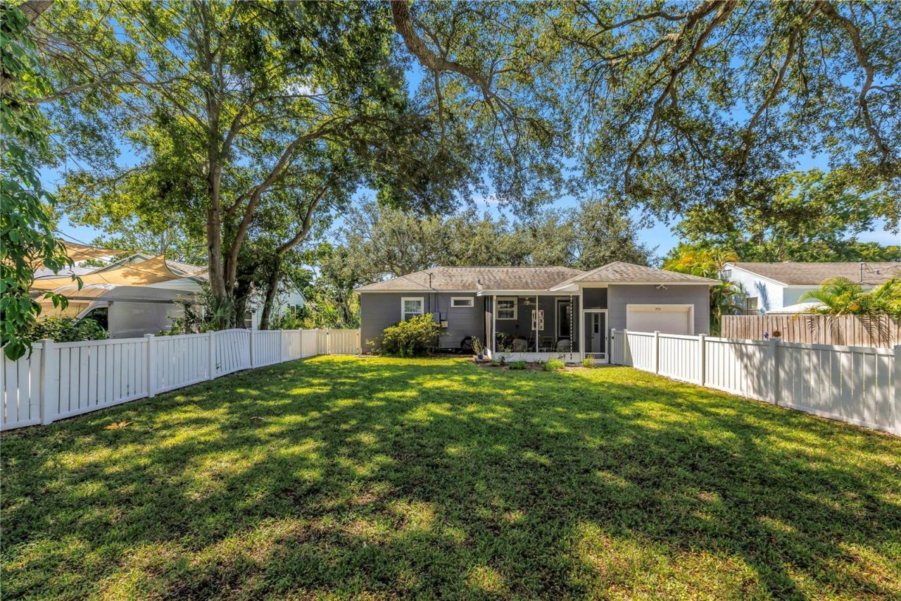 755 39th Avenue Ne, Saint Petersburg, FL 33703 Photo