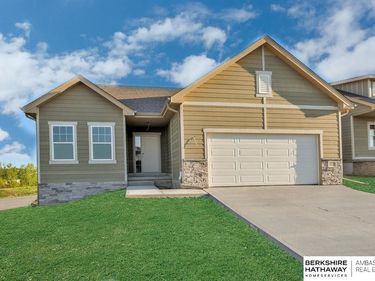 18403 Sage Street, Omaha, NE 68136