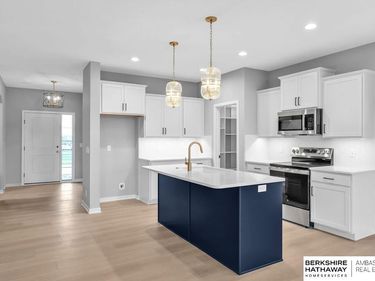 18403 Sage Street, Omaha, NE 68136