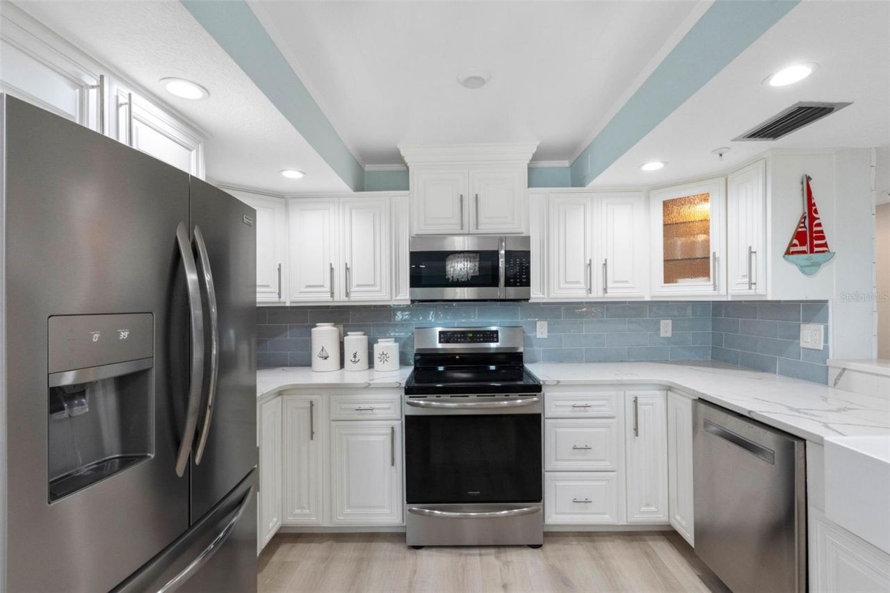 1310 Gulf Boulevard, Unit 502, Indian Rocks Beach, FL 33785 Photo