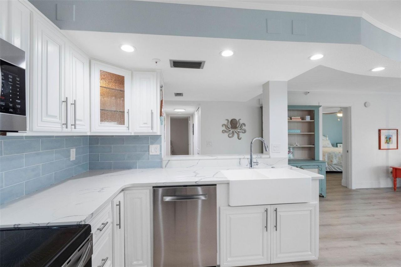 1310 Gulf Boulevard, Unit 502, Indian Rocks Beach, FL 33785 Photo
