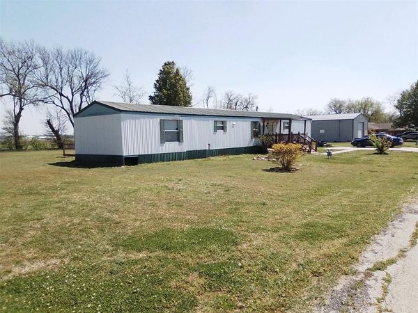 410 N N Avenue, Newkirk, OK 74647