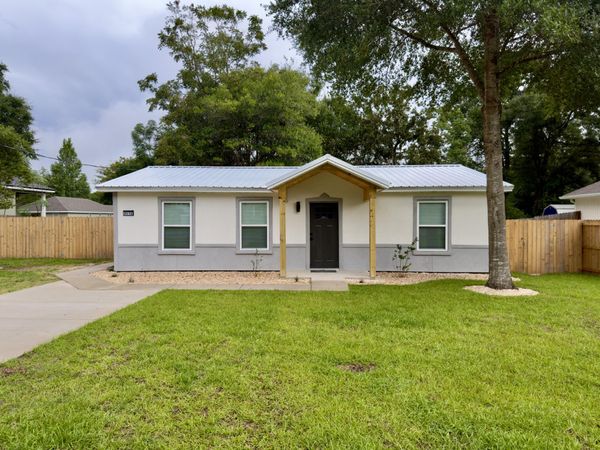 3172 Maple Street, Crestview, FL 32539
