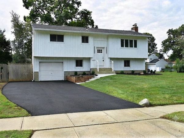 41 Bethany Drive , Commack, NY 11725