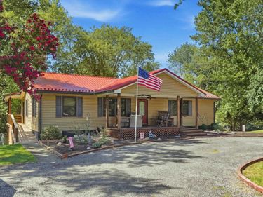 110 PATRICK HENRY DR , Louisa, VA 23093