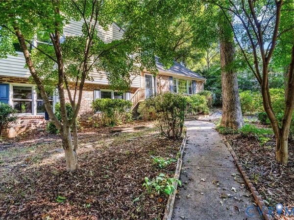 7732 Surreywood Drive , Chesterfield, VA 23235