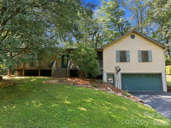 6 Cisco Road , Asheville, NC 28805