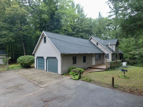 5556 E Filburn Road, Fountain, MI 49410