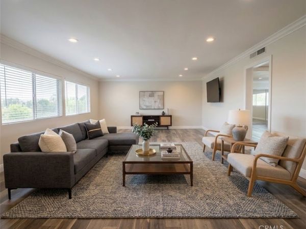 5354 Lindley, Unit 204, Los Angeles, CA 91316