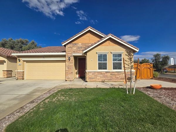 1948 Mastrangelo Street, Los Banos, CA 93635