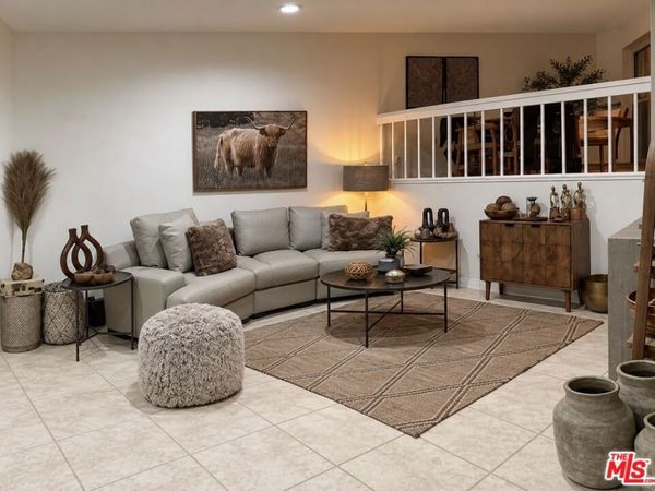 22313 Erwin Street, Woodland Hills, CA 91367