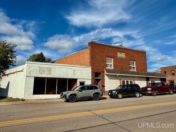 216 Jackson Street, Negaunee, MI 49866