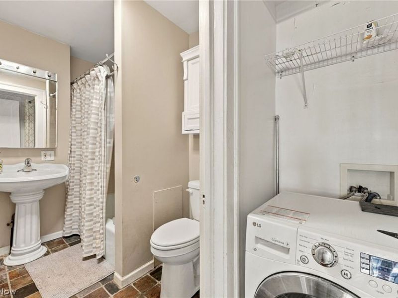 2469 Overlook Road, Unit 7, Cleveland Heights, OH 44106 Photo 15