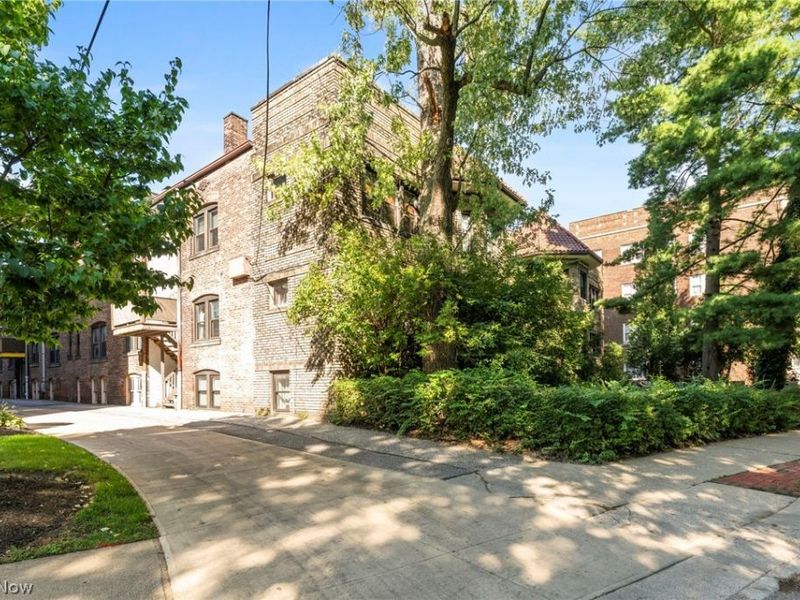 2469 Overlook Road, Unit 7, Cleveland Heights, OH 44106 Photo 20