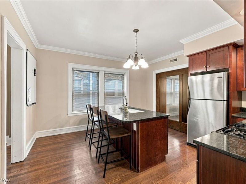 2469 Overlook Road, Unit 7, Cleveland Heights, OH 44106 Photo 4