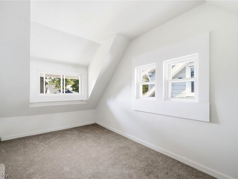 16200 Ernadale Avenue, Cleveland, OH 44111 Photo 23