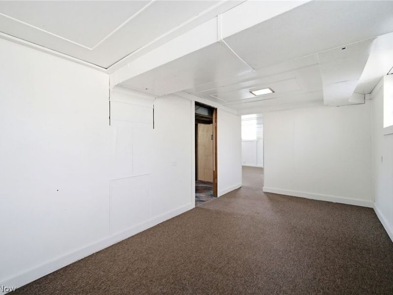 16200 Ernadale Avenue, Cleveland, OH 44111 Photo 27