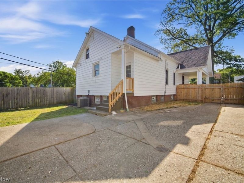 16200 Ernadale Avenue, Cleveland, OH 44111 Photo 34