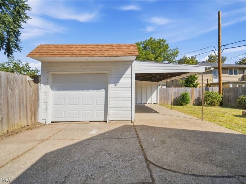 16200 Ernadale Avenue, Cleveland, OH 44111 Photo 36