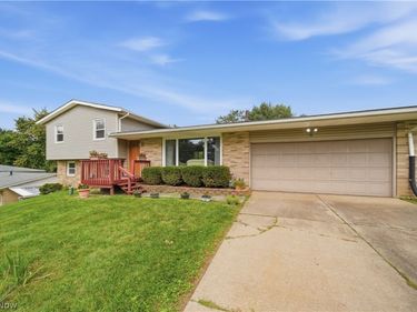 3707 Dauphin Drive NE, Canton, OH 44721