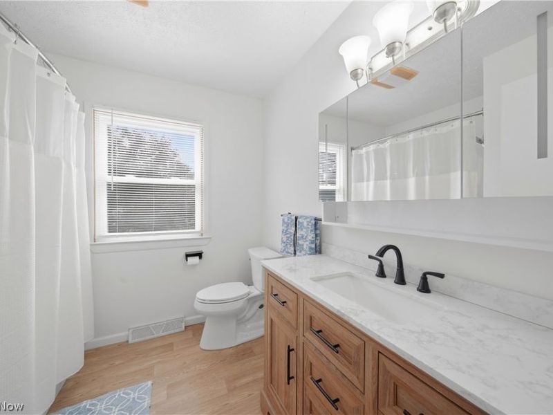 3707 Dauphin Drive NE, Canton, OH 44721 Photo 13