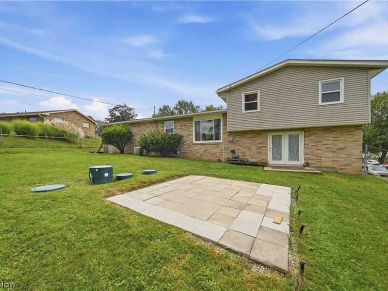 3707 Dauphin Drive NE, Canton, OH 44721 Photo 24