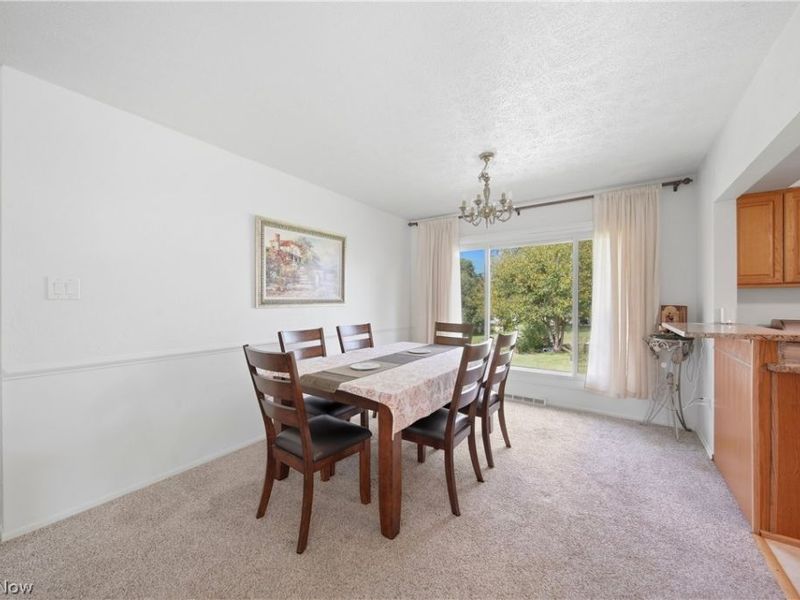 3707 Dauphin Drive NE, Canton, OH 44721 Photo 5