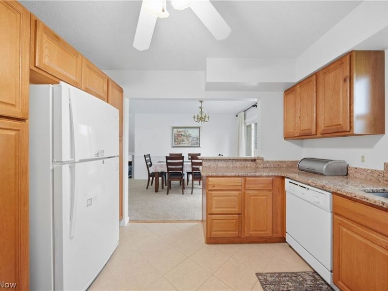 3707 Dauphin Drive NE, Canton, OH 44721 Photo 9