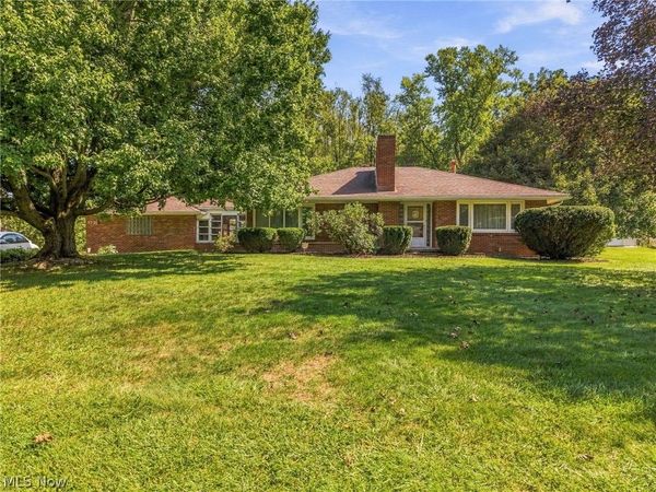 5738 Griffith Avenue NW, North Canton, OH 44720