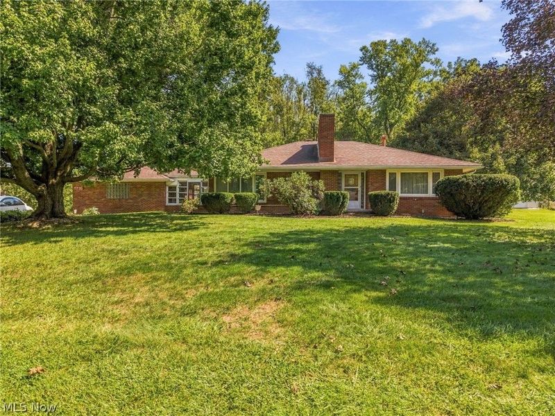 5738 Griffith Avenue NW, North Canton, OH 44720 Photo 1