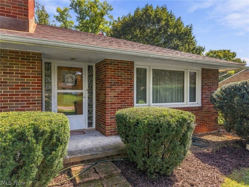 5738 Griffith Avenue NW, North Canton, OH 44720 Photo 4