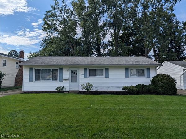 7502 Goldenrod Drive, Mentor on the Lake, OH 44060