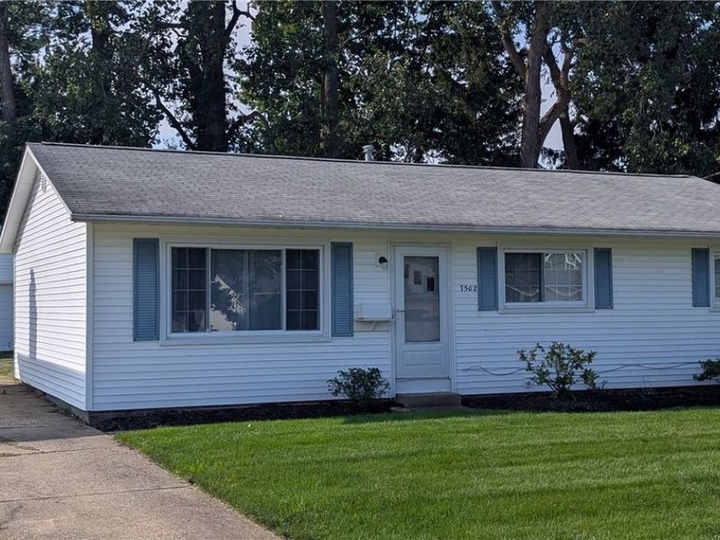 7502 Goldenrod Drive, Mentor on the Lake, OH 44060 Photo 3