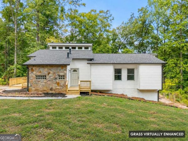 98 Kettlewood Drive SW, Lilburn, GA 30047