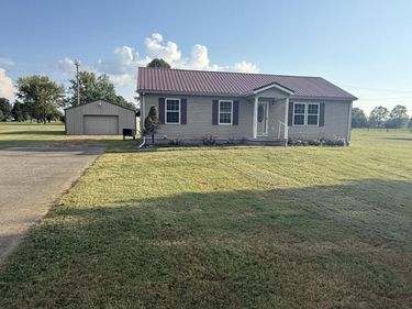375 Jeffries Lane, Hustonville, KY 40437