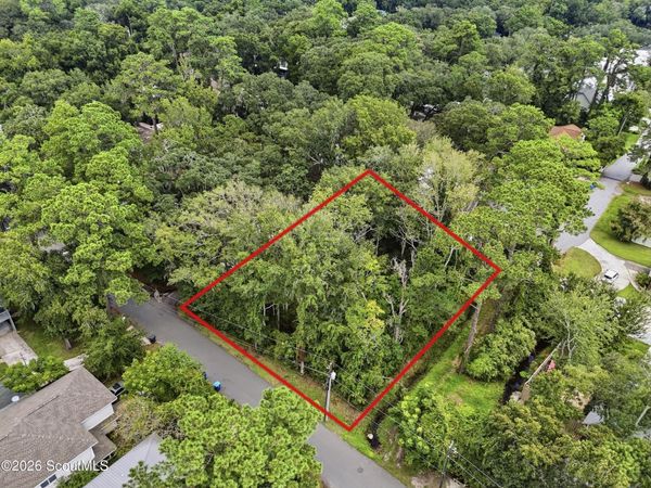516 Holly Street , St. Simons Island, GA 31522