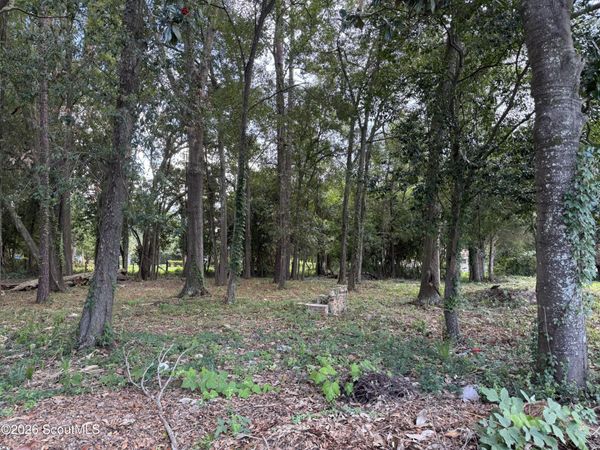 916 Highsmith Street , Waycross, GA 31501