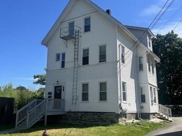 35 Newcomb Pl, Unit 2, Taunton, MA 02780