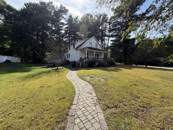136 Shawsheen Ave, Wilmington, MA 01887