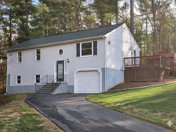 2 Parker Ter, Freetown, MA 02717