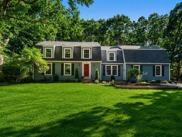 942 Salem End Road, Framingham, MA 01702