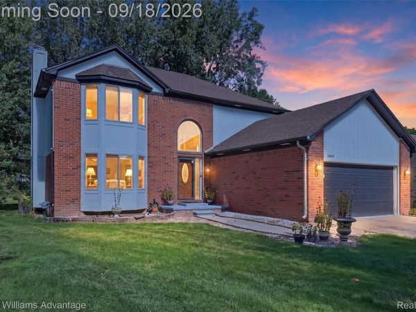 21019 Birchwood Lane, Macomb Township, Mi 48044