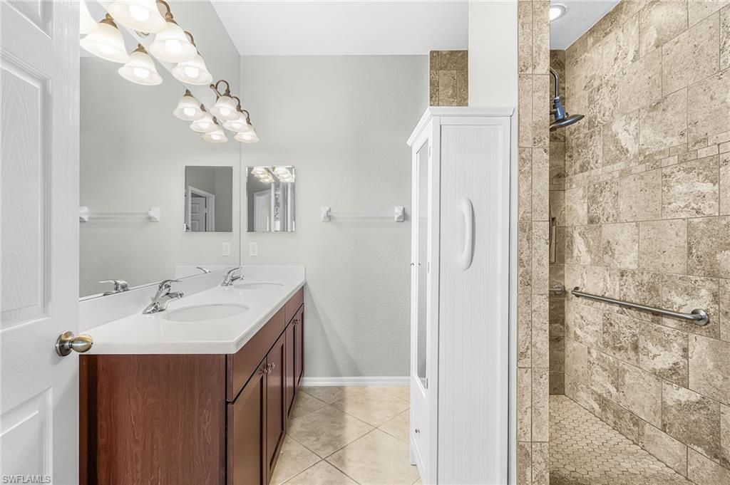 2229 Cape Heather Cir, Cape Coral, FL 33991 Photo