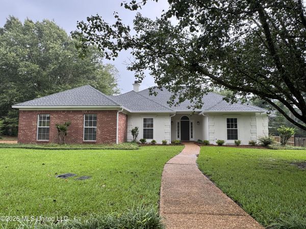 76 Eastgate Drive, Brandon, MS 39042